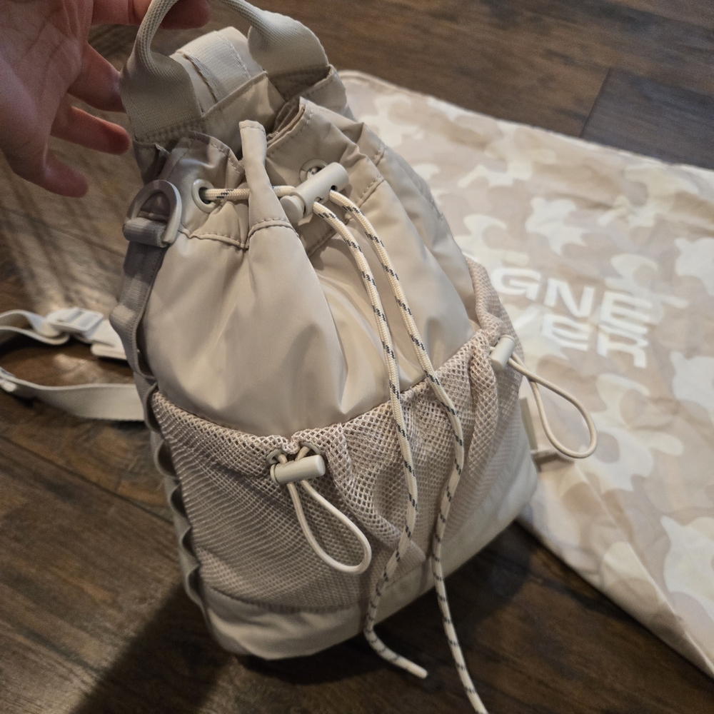 Dagne Dover NOVA SLING NWOT Moonbeam